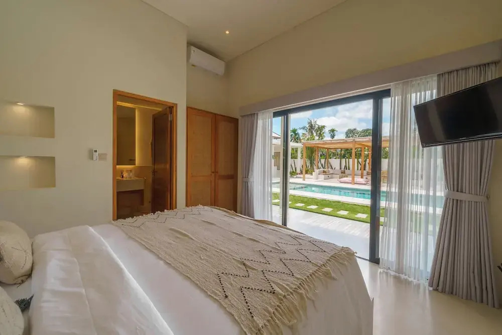 Villa Air - Brand New Stylish 2BR Villa in Pererenan