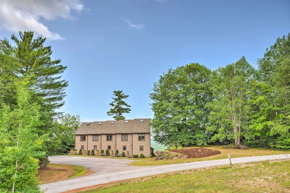 Mountain-view Campton Retreat ~ 3 Mi to Ski Slopes