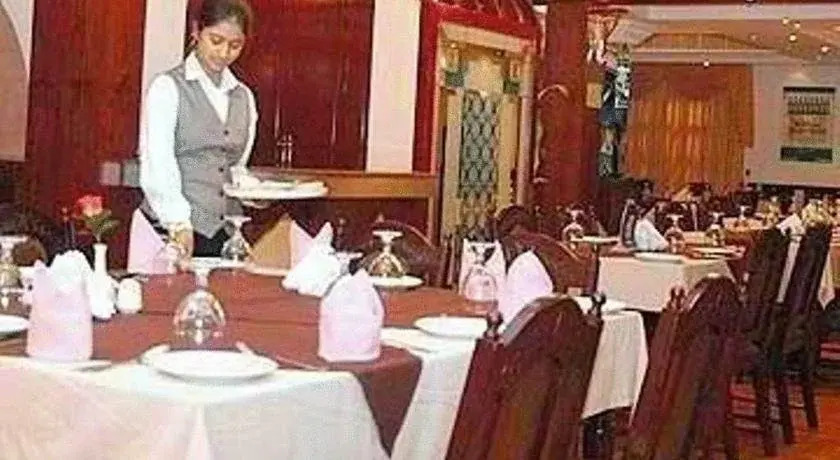 Elgee Hotel
