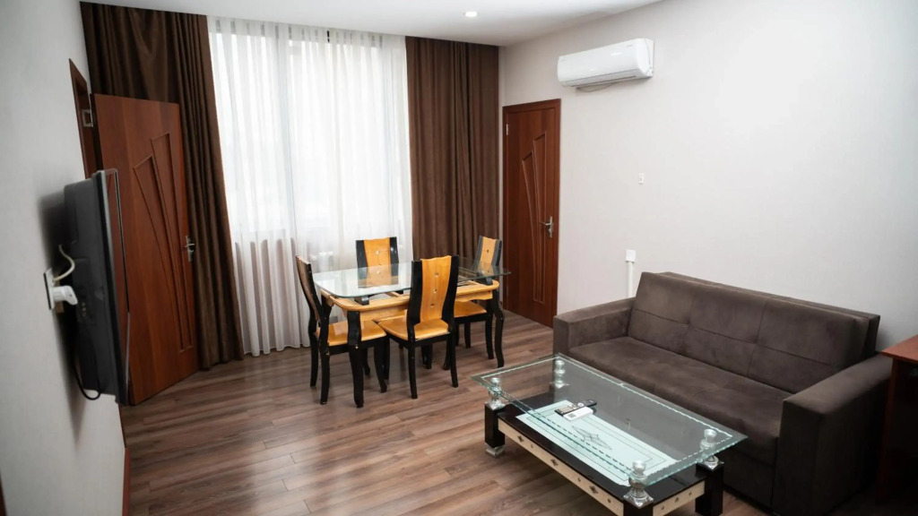 Consul Hotel