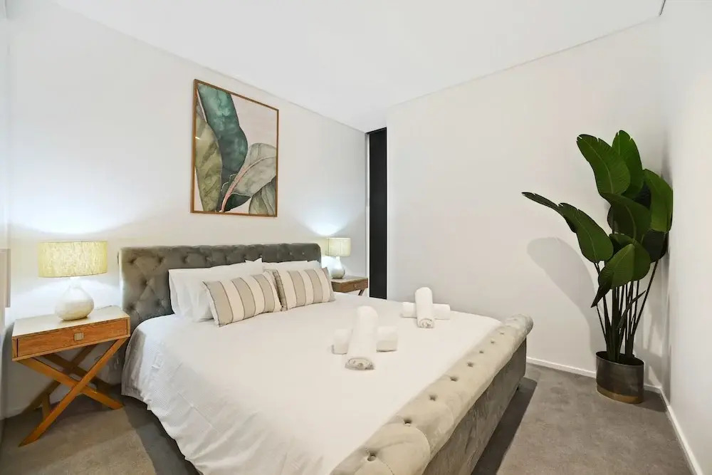 Luxurious Walking to Central Amazing Location