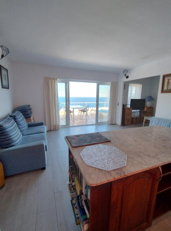 Sol y Mar 8-Maison jumelée avec terrasse, piscine et parking communautaire, surplomb de mer