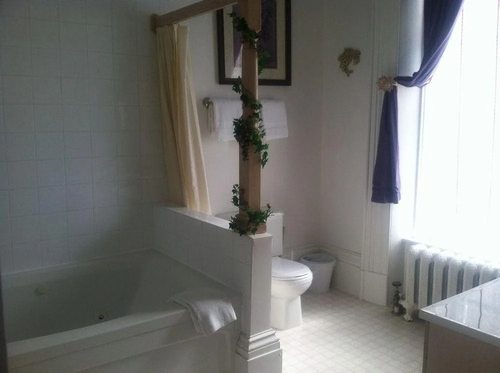 Inn by the Rose Garden