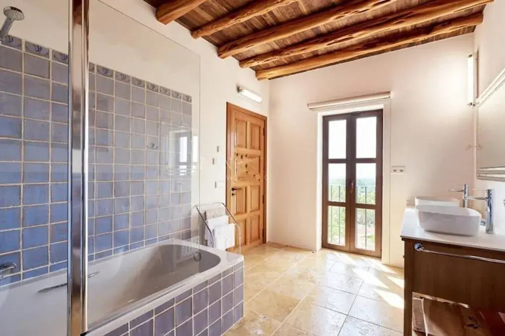 Villa Can Prats, Luxury Villa Surrounded by Nature