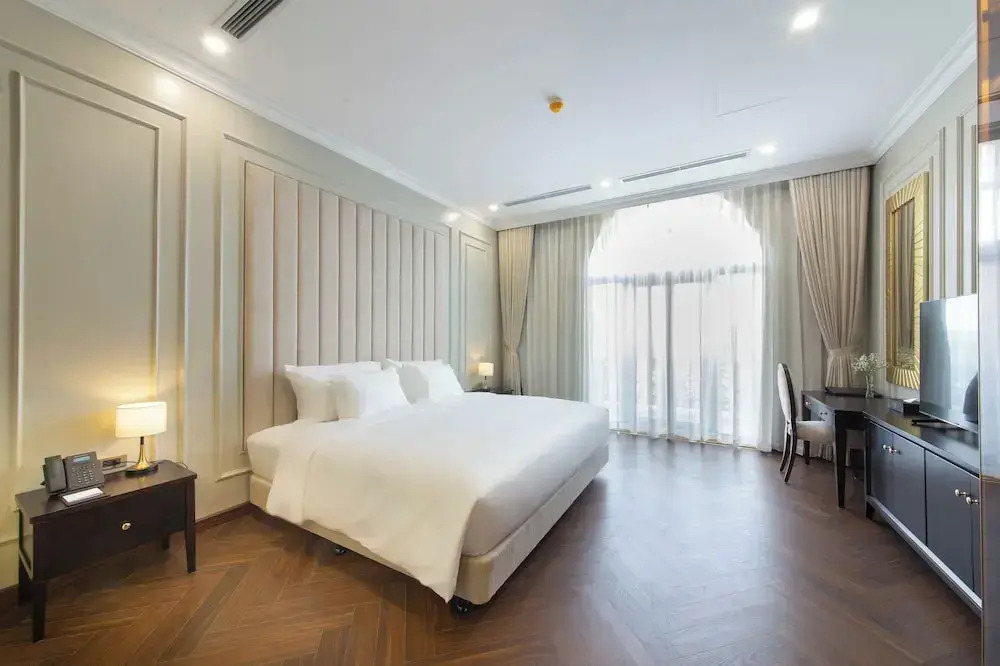 Adamo Hotel Hung Yen