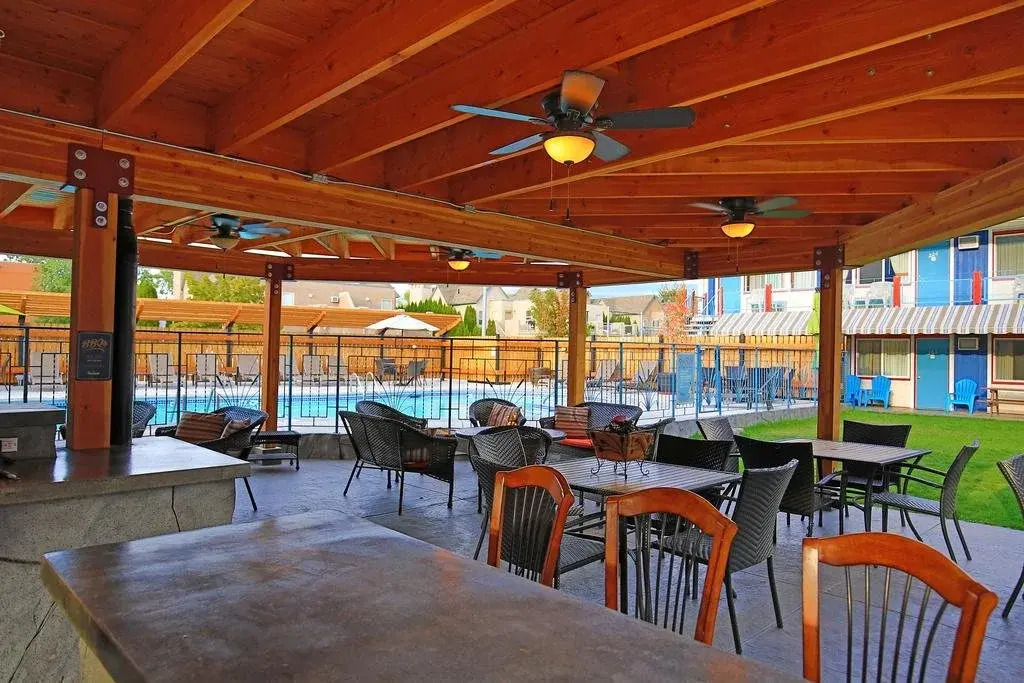 Bowmont Motel