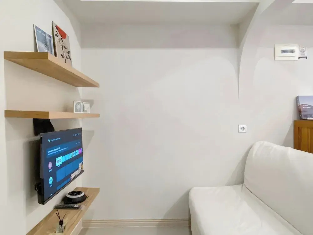 Well Furnished And Comfort 2Br Meikarta Apartment