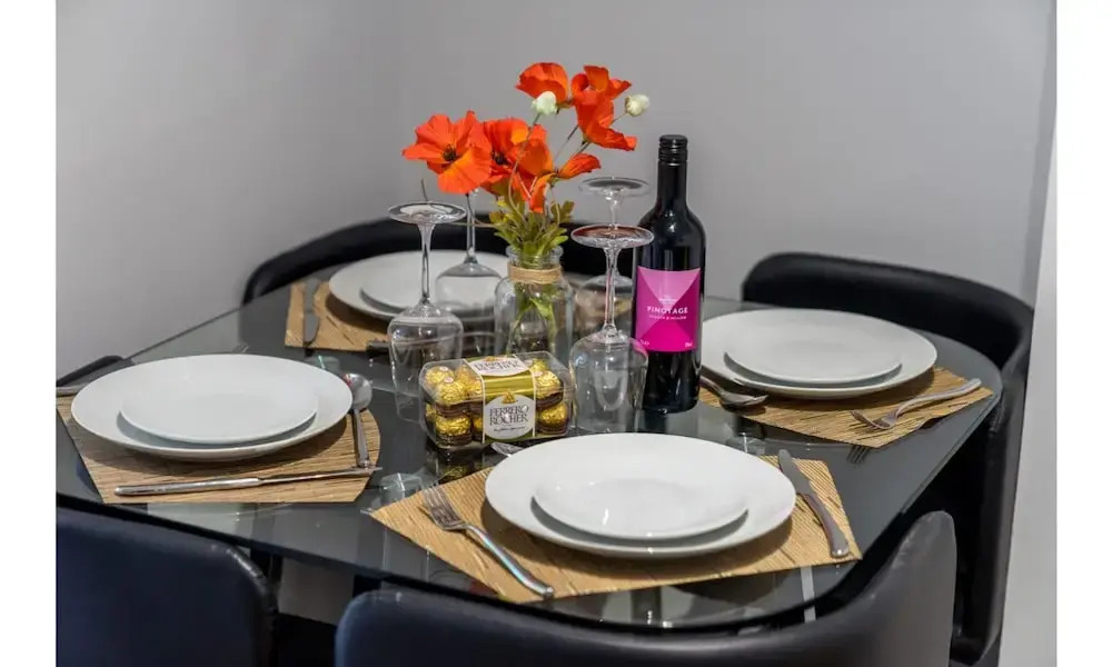 Luxurious 2 Bedroom serviced apartment
