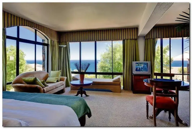 Bayview Penthouses and Rooms