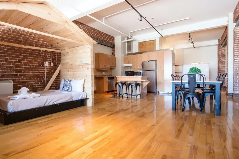 Intimate Plateau Suites by Sonder