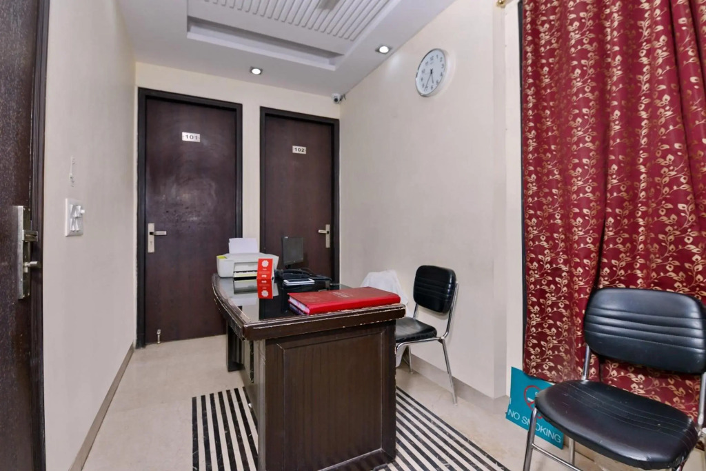Capital O 466 Hotel Lotus B&b
