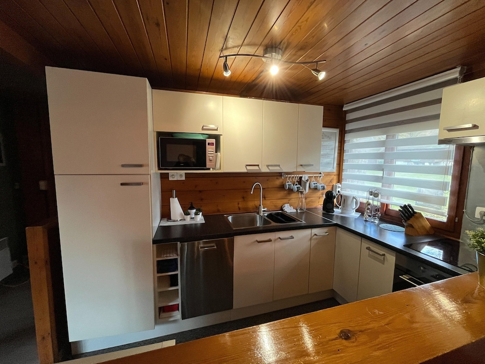 Cozy Chalet for 6 People