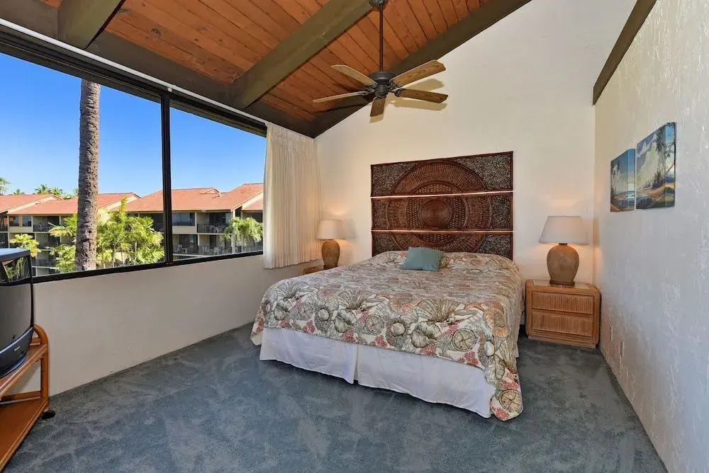 Papakea #d402 3 Bedroom Condo by RedAwning