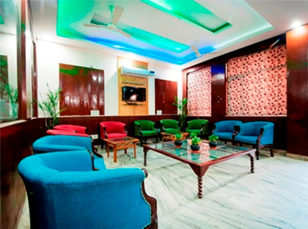 Airport Hotel Olive & Blue