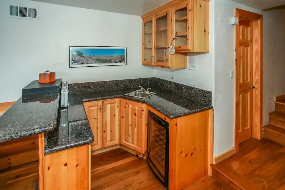 Castle Glen Chalet-1845 by Big Bear Vacations
