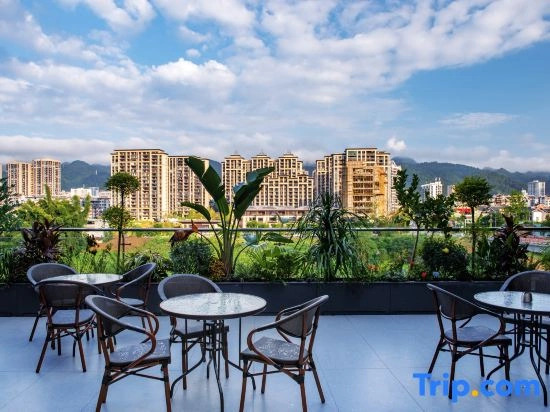 Jiangpan No.1 Starry 180° Ultra-Front Riverside View Luxury Resort Homestay (Libo Ancient Town)