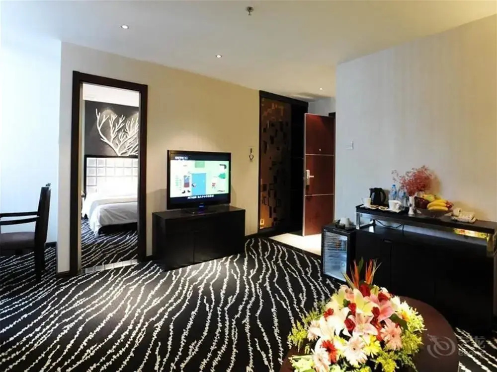 Kunming Long Way Hotel