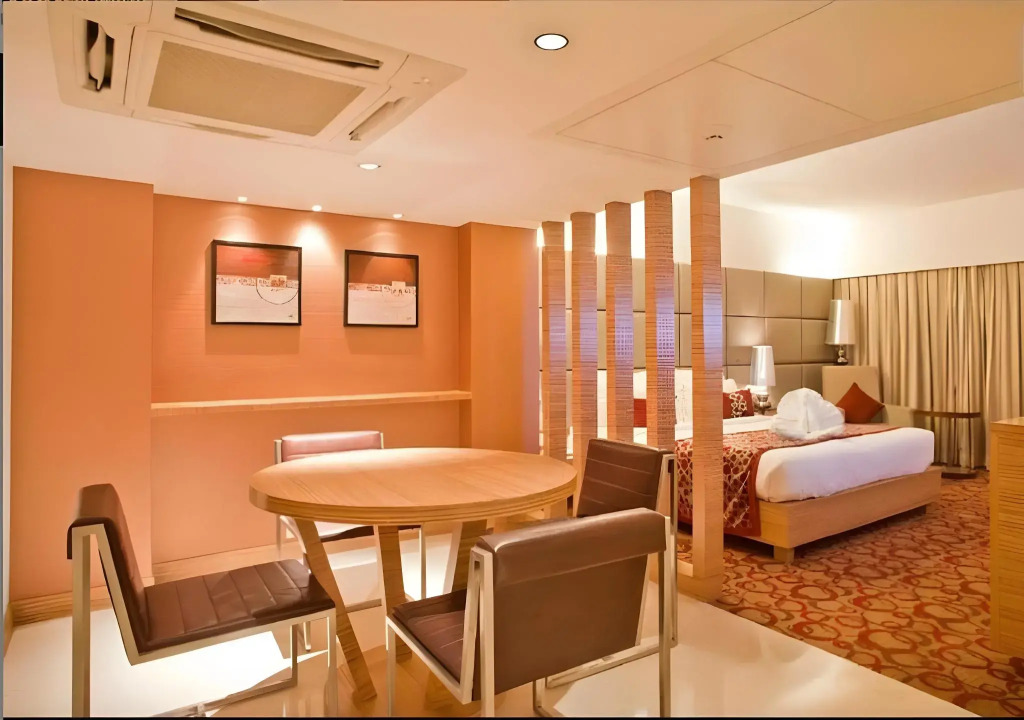 Pride Plaza Hotel, Ahmedabad