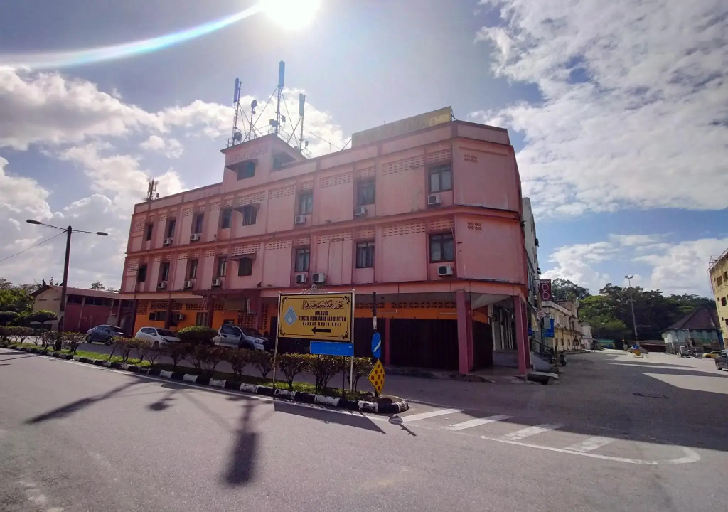 SPOT ON 89994 RZ Gold Hotel