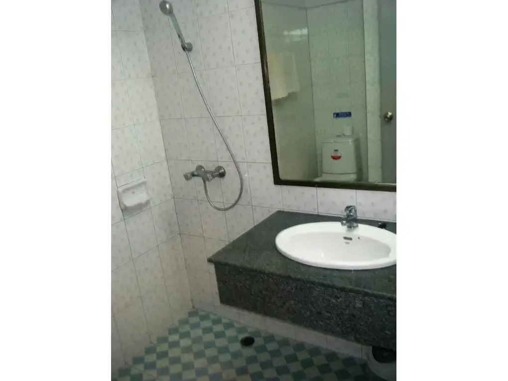 โรงแรมสุขวิไล Sukwilai Hotel