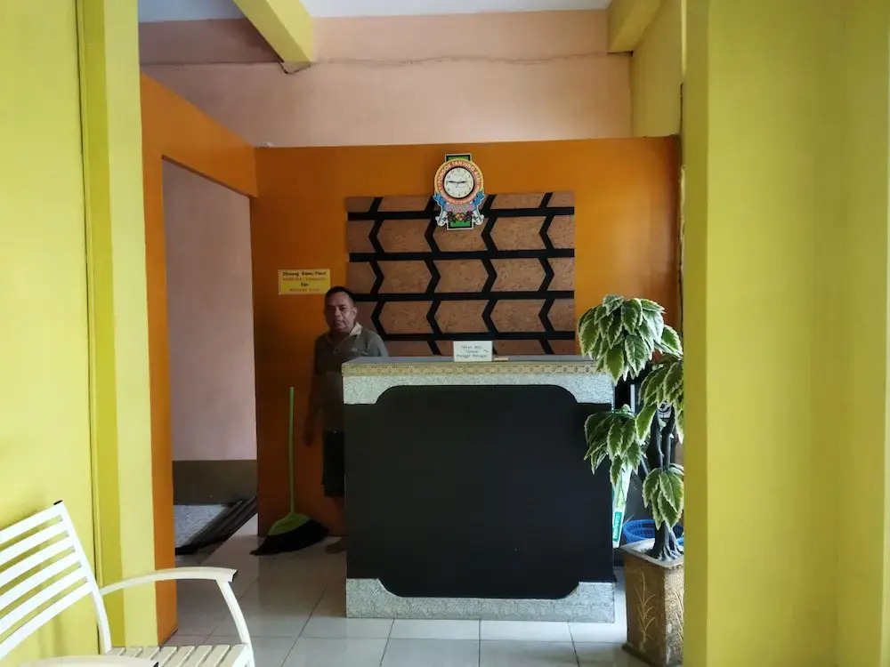 Hotel O Penginapan Permata Hijau Syariah Near Bukit Teletubbies