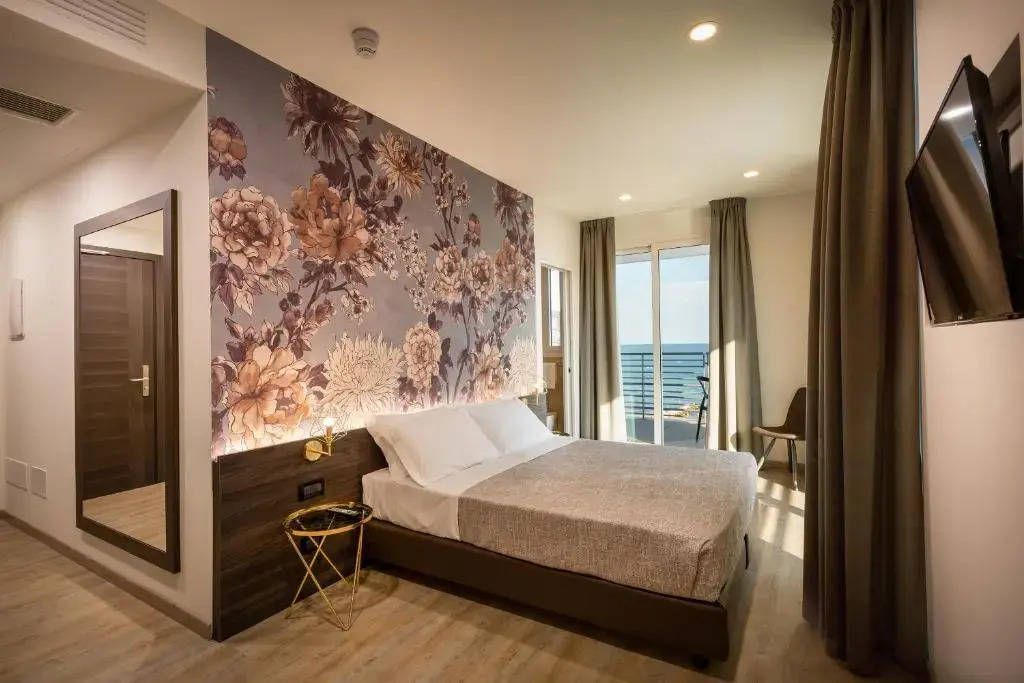 Hotel Tritone