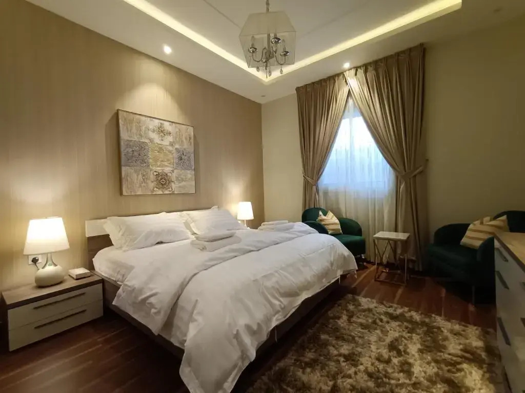 F residence, Beauty & Luxury