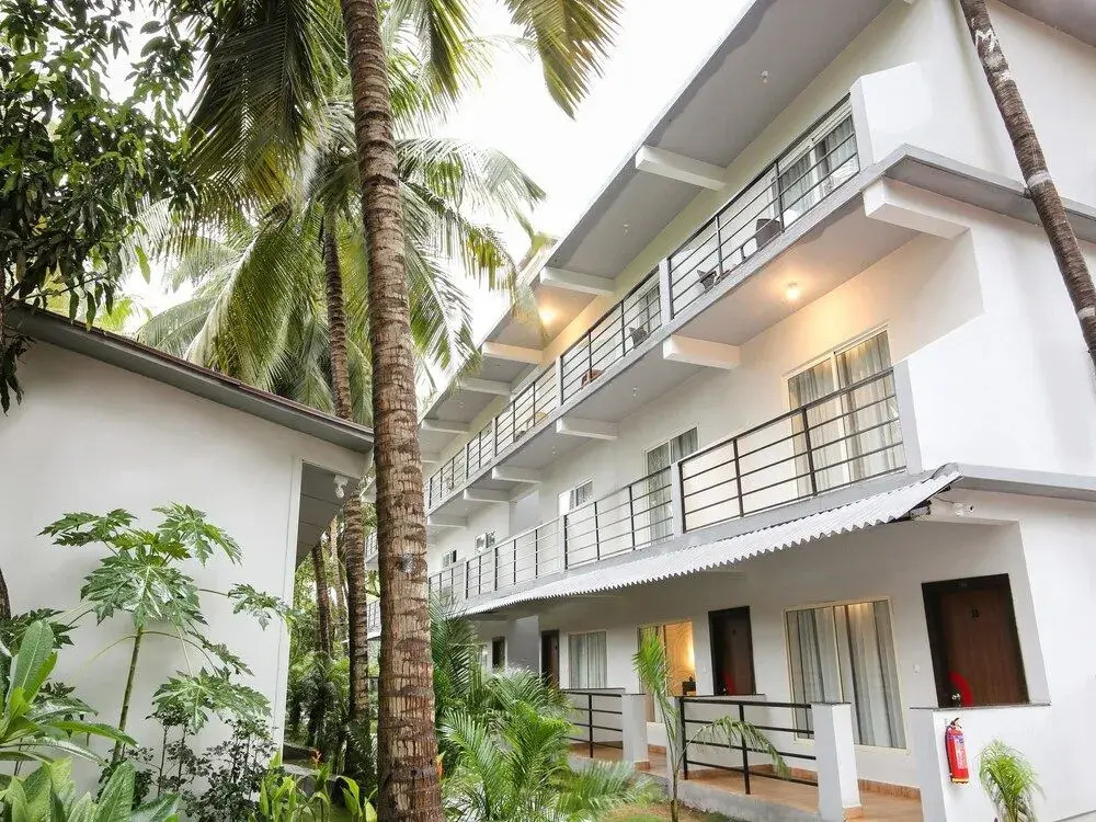 Oyo Flagship 267 Morjim Grand Inn