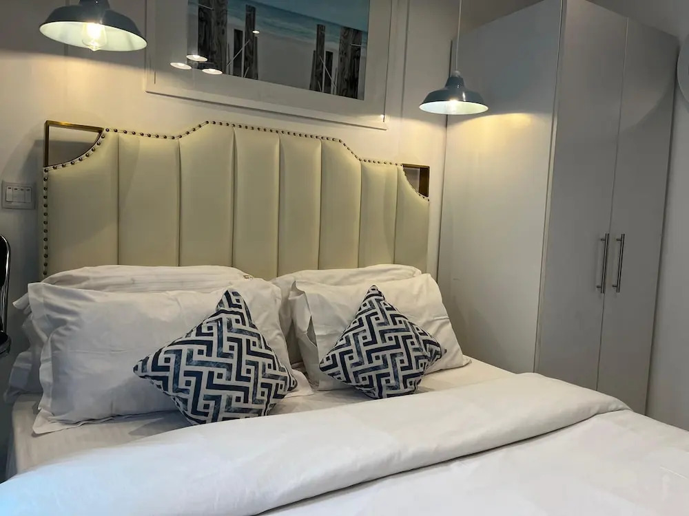 R&P Suites at Embassy Gardens