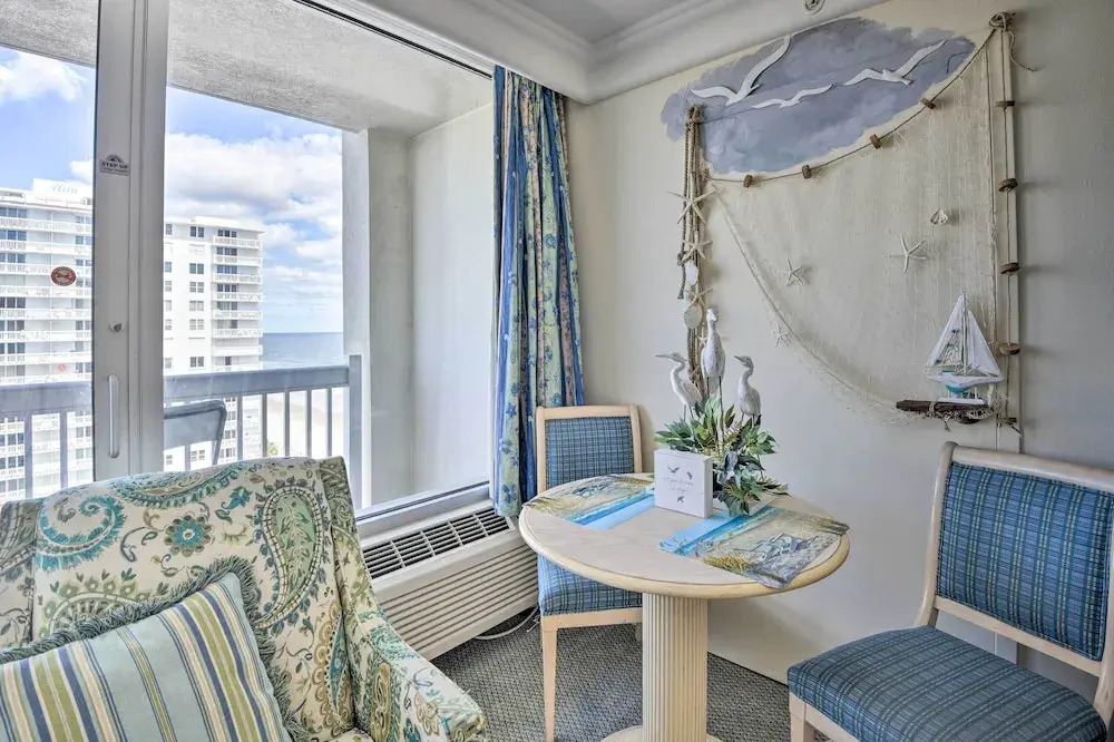 Vacation Vibe Condo: Eleventh-floor Ocean Views