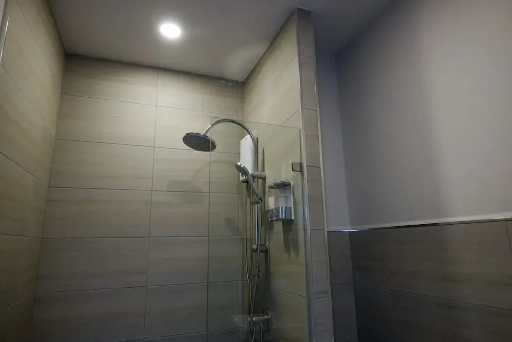 Double J Hotel