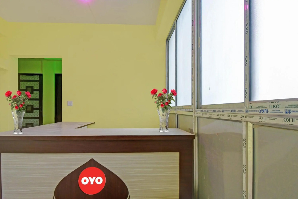 OYO Flagship 70045 Season