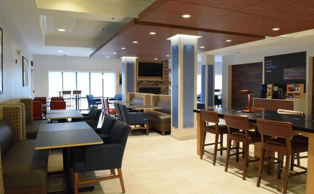 Holiday Inn Express Hotel & Suites Rochester Webster by IHG