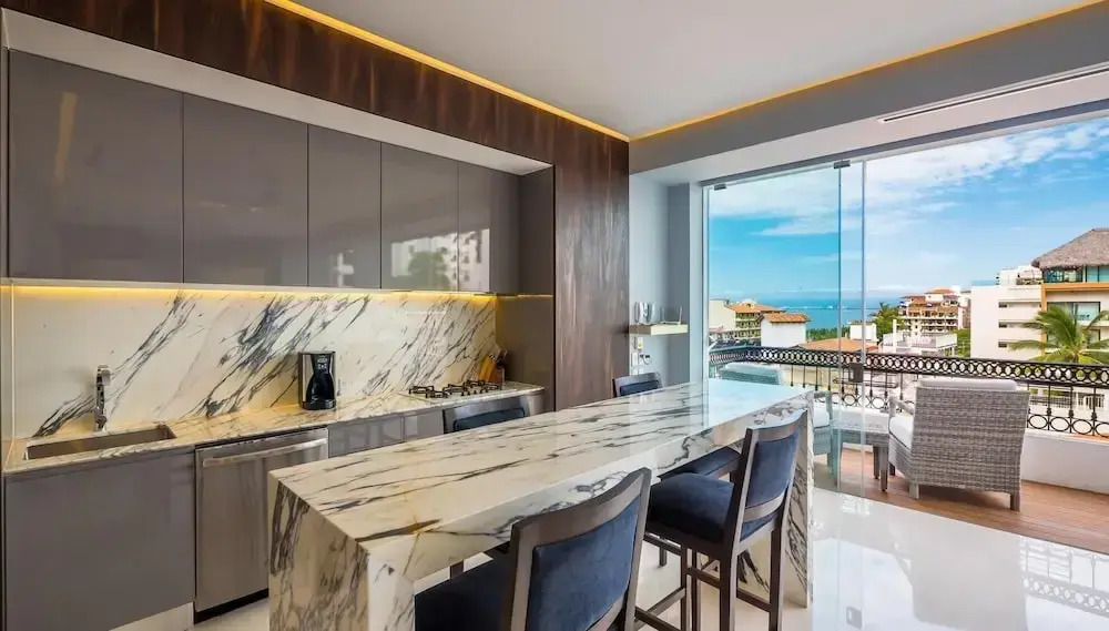 Pier 57-304 - 5 Zona Romantica Oceanviews 2 BR 2BA Best Roofto