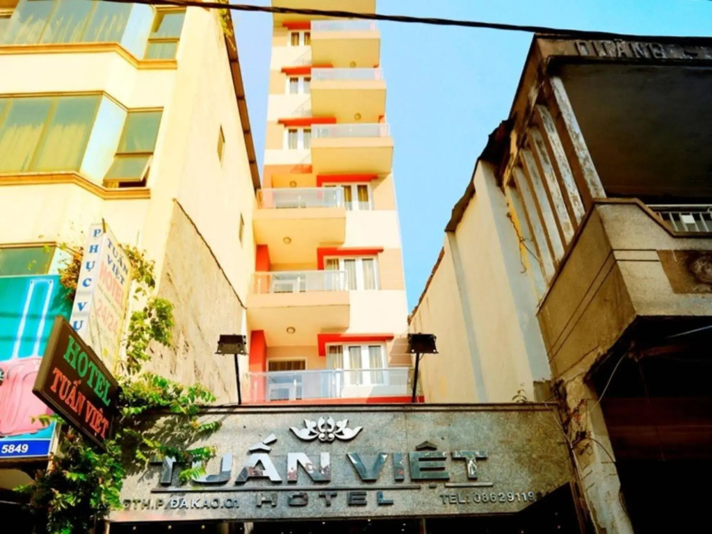 Tuan Viet Hotel