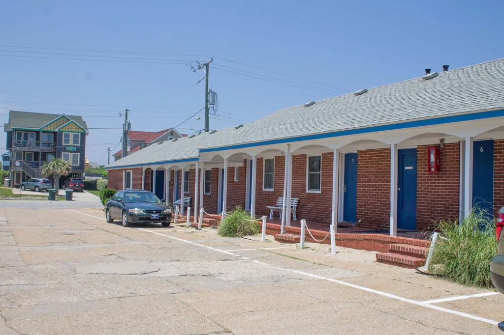 Colonial Inn
