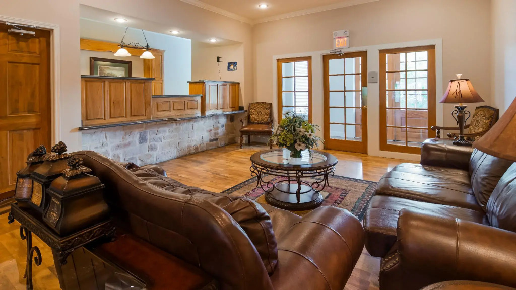 SureStay Hotel by Best Western Leesville