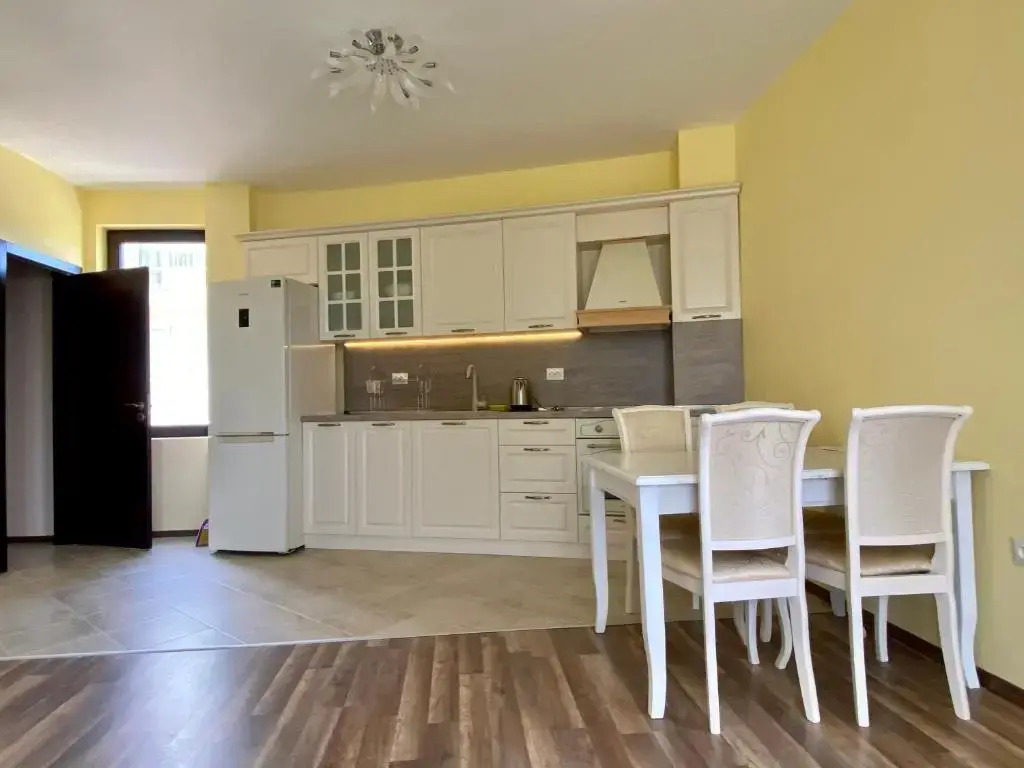 Green Paradise Deluxe Apartments