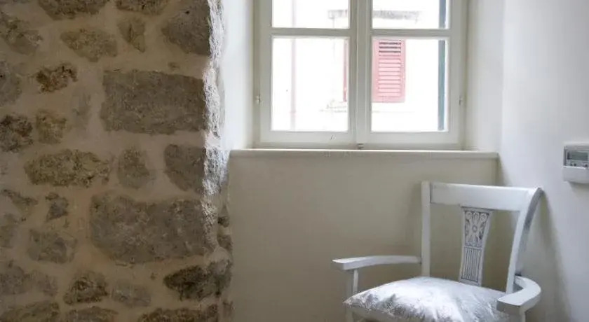 Old Town Ivory Apartments