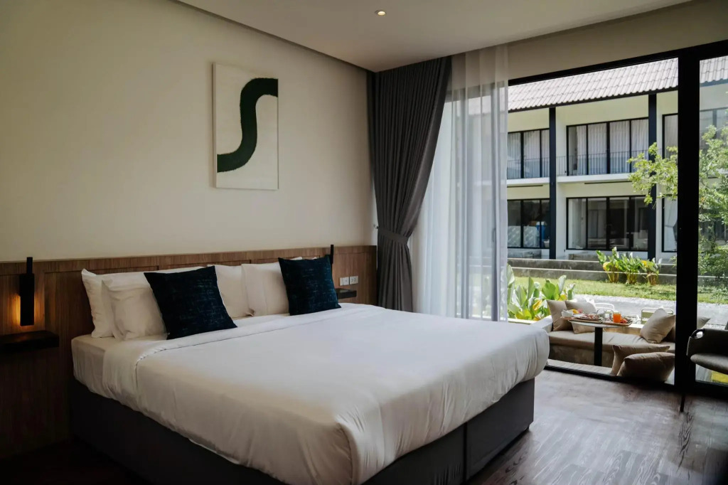Shanti-Retreat Hotel