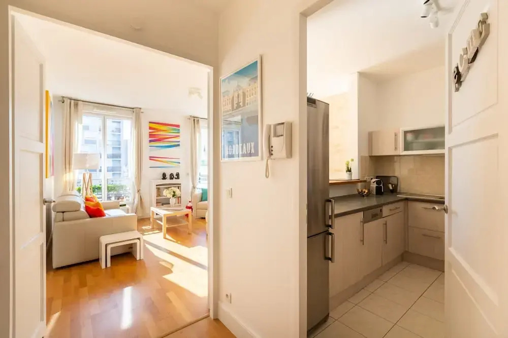 Bright and Colourful Apartment in the City Centre