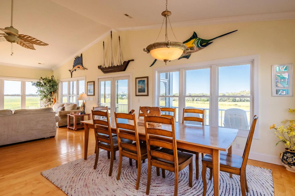 Coastal Living by Oak Island Accommodations