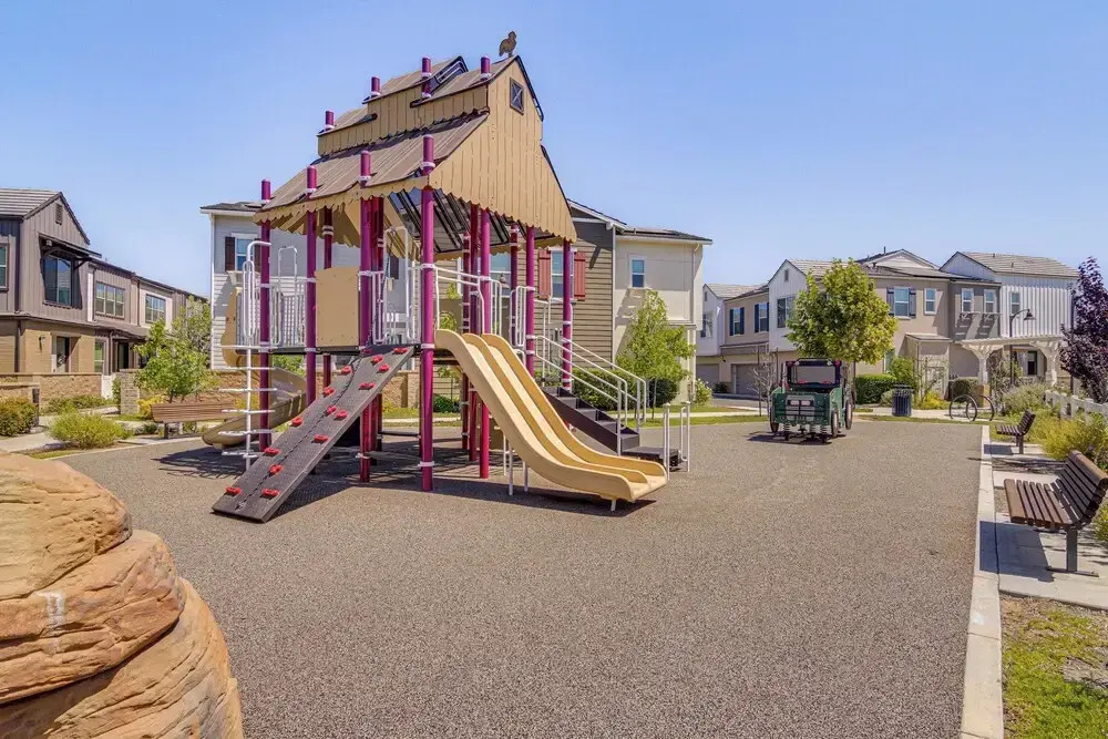Quiet Simi Valley Home w/ Patio & Pool Access!