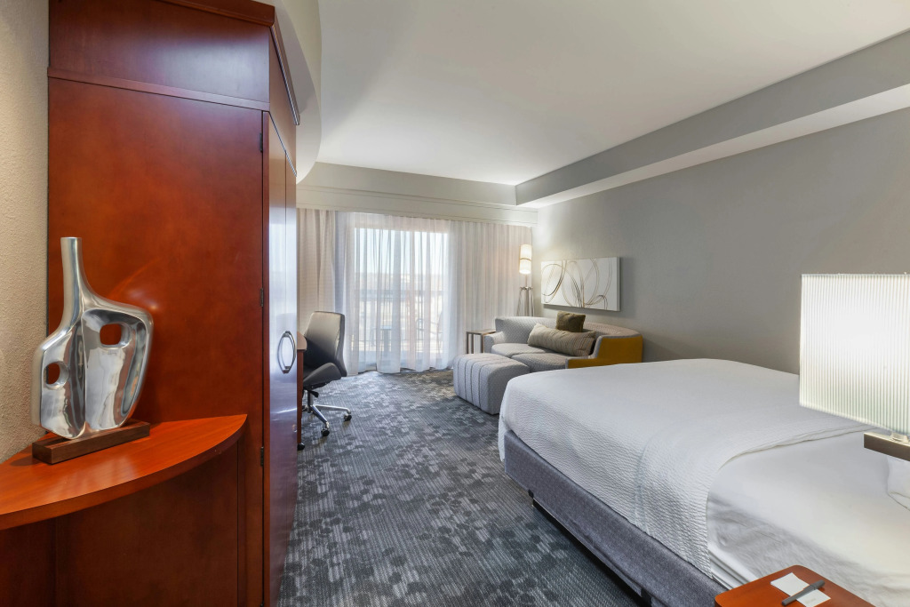 Courtyard by Marriott Tulsa Woodland Hills
