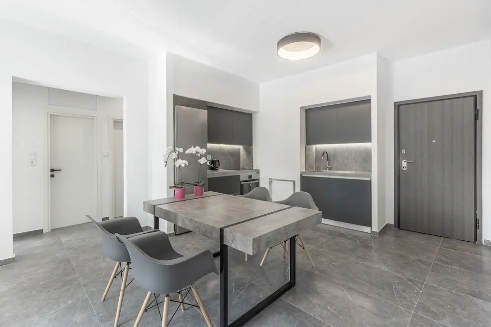 Winsome City Apartment