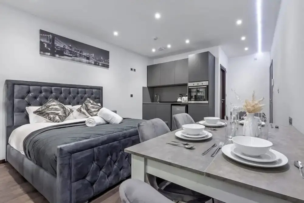 Huge Cosy Studio Family Sleeps 4 North West London