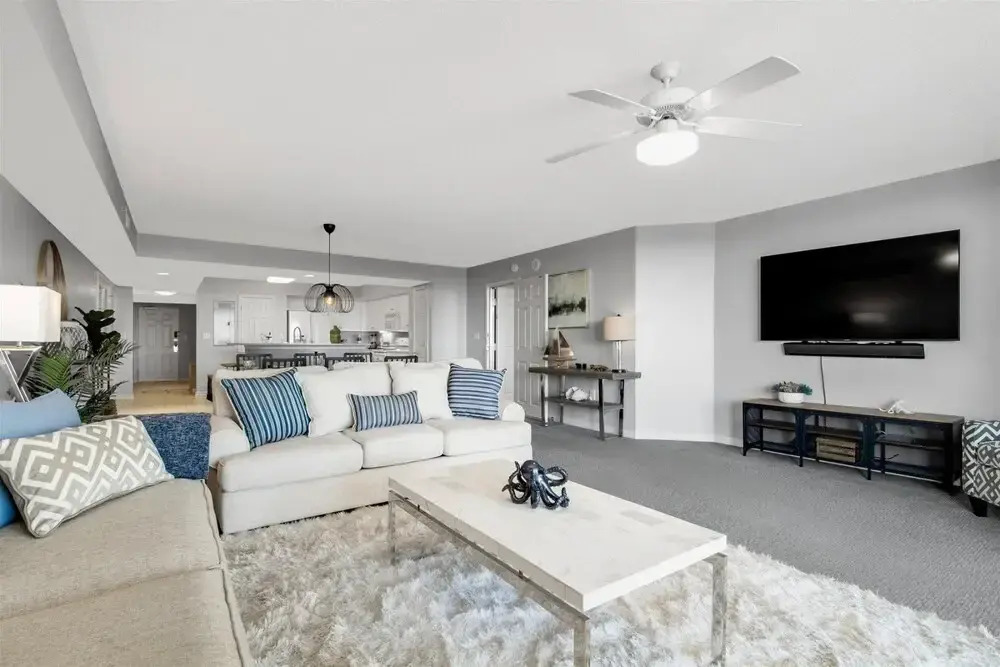 Yacht Club Villas #2-902
