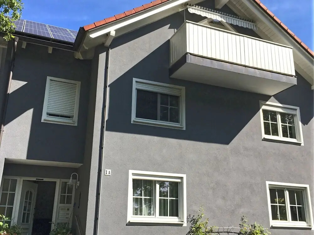 Bright Apartment With Balcony Outside the City Centre of Regensburg
