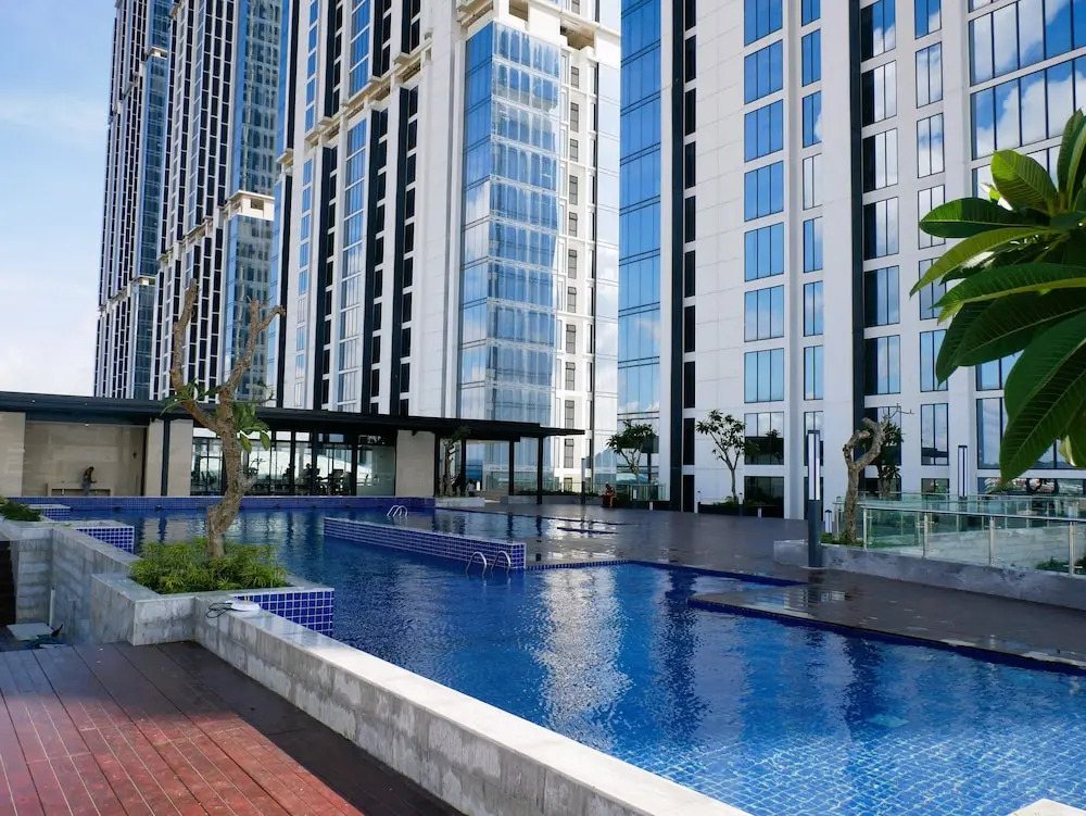 Meisterstadt Pollux Habibie Apartment by uhomeid