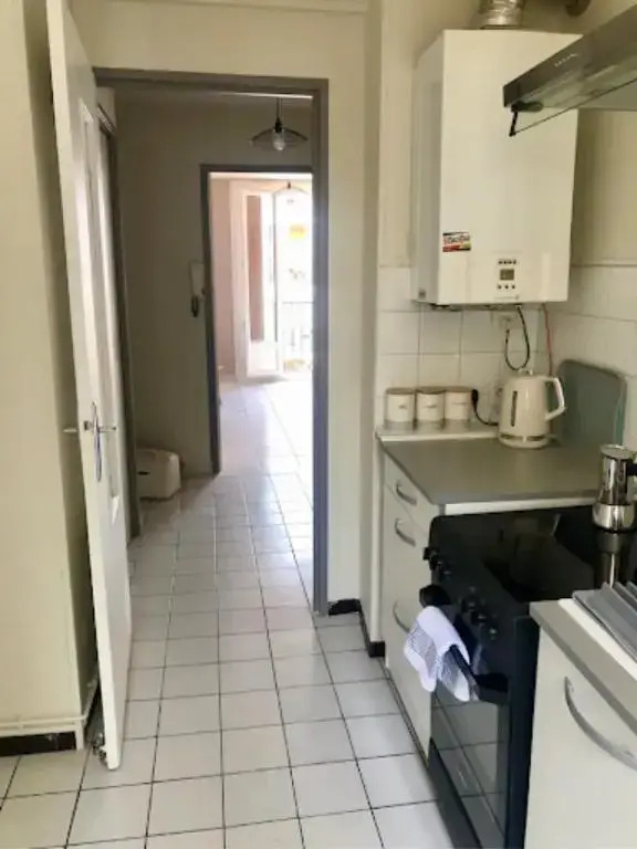 2 Bed Apartment Near the Coast & City Center